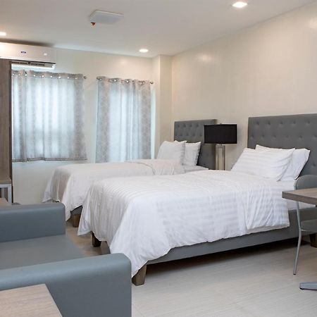 Hotel Merlo Makati City Exteriér fotografie